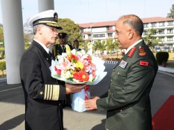 प्रधान सेनापति र अमेरिकी एडमिरल जोहन एक्यूलिनियोबीच भेटघाट